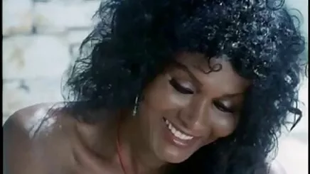 Hottie bizim için sevimli küçük dans ve soyunma sikikleri sex porno altyazi