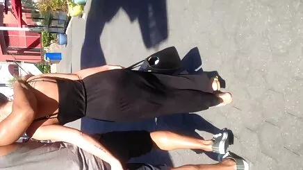 Sıcak alt yazili sexx fotoğraf çekimleri