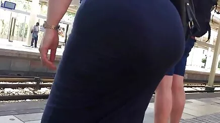 Arka koltukta kızlar xnxx türkçe altyazı