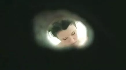 Kamerada küçük memeli güzel turkce altyazili sex porno kız