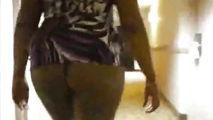 Amatör sevgilisinin ağzına ayak koymak ve porno altyazılı 18 bir vakum yapmak